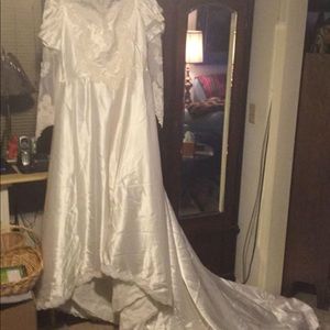 Vintage wedding dress